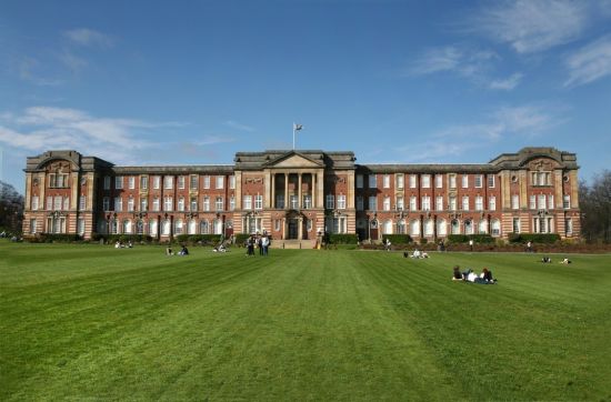 英国利兹大学