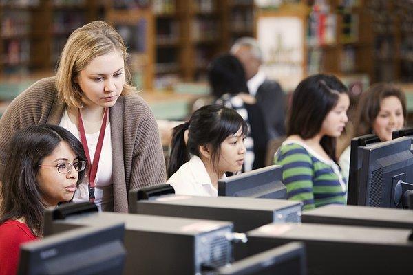 申请美国私立高中留学一年需多少钱?